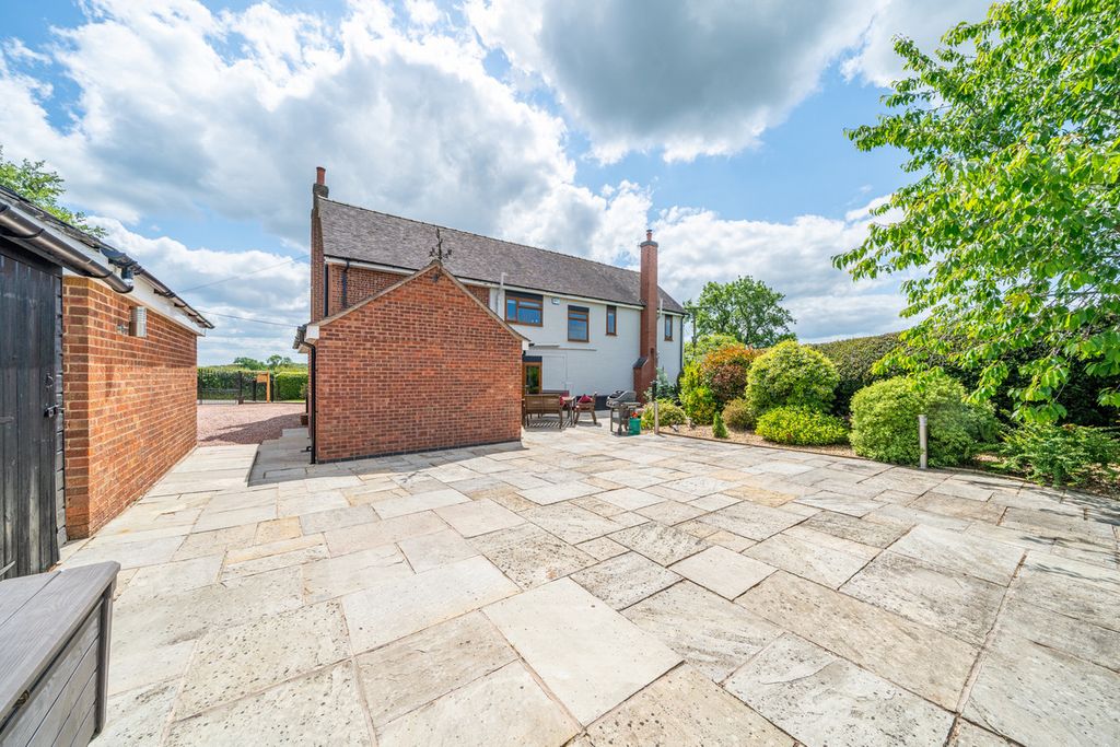 Additional image 32 of 4 bed detached house for saleChapel Lane, Hanbury, Staffordshire DE13
