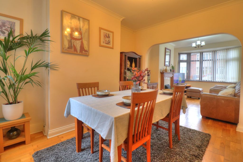 Additional image 3 of 3 bed town house for saleHuntingdon Road, Leicester LE4
