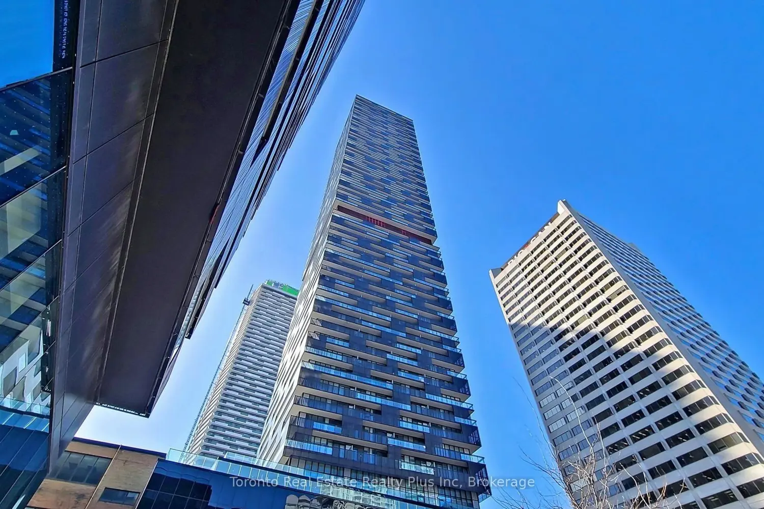 Additional image 3 of 8 Eglinton Avenue 1503