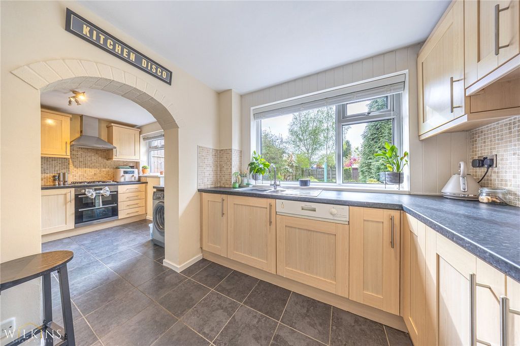 Additional image 7 of 3 bed detached house for saleDosthill Road, Two Gates, Tamworth, Staffordshire B77