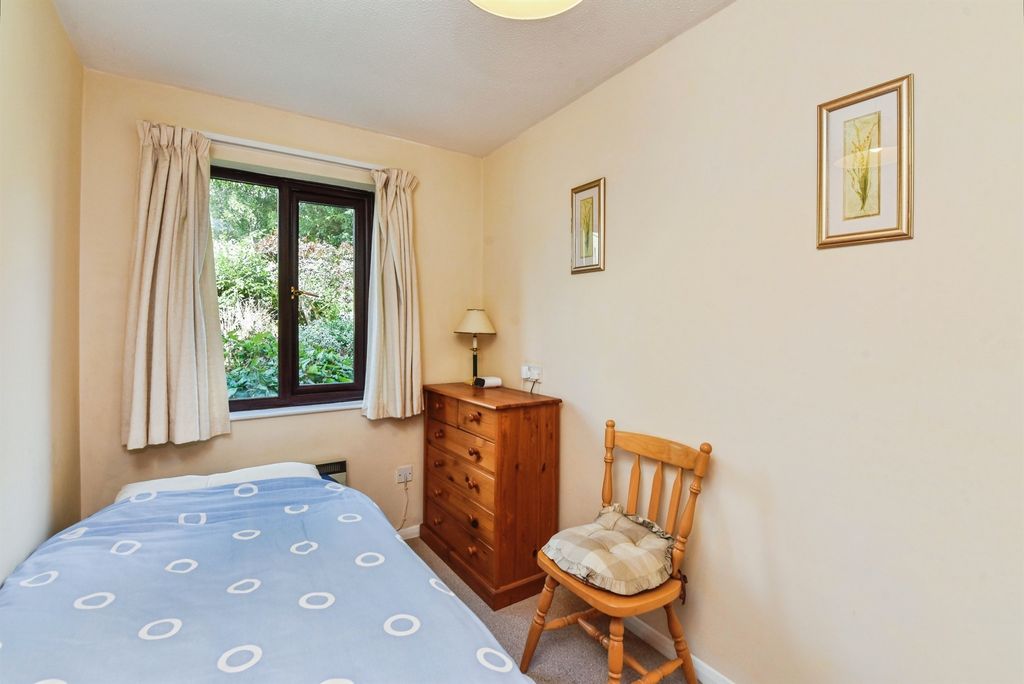 Additional image 9 of 2 bed flat for saleLangley Road, Chippenham SN15