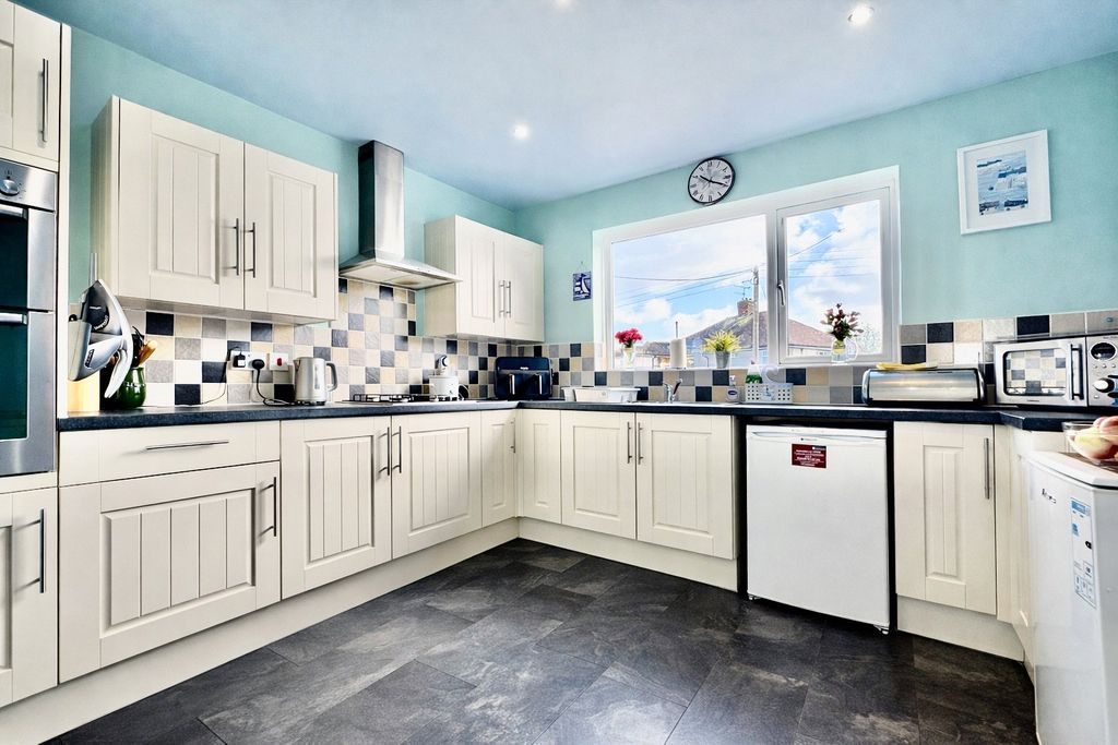 Additional image 2 of 3 bed semi-detached house for saleMancetter Road, Atherstone, Warwickshire CV9