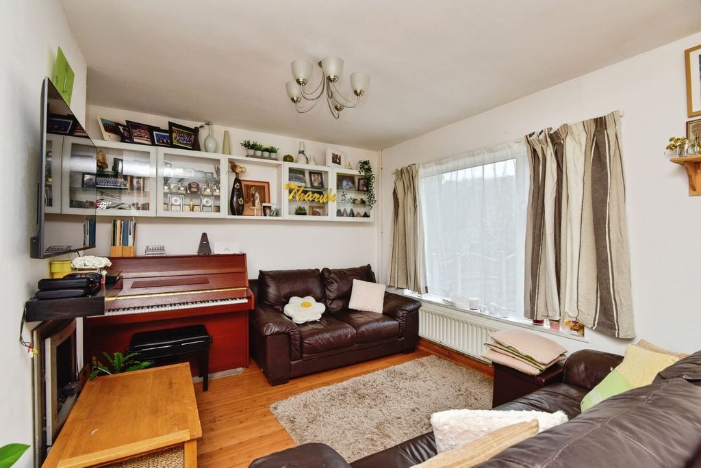 Additional image 4 of 3 bed semi-detached house for saleLeaside Road, Stoke-On-Trent, Staffordshire ST4