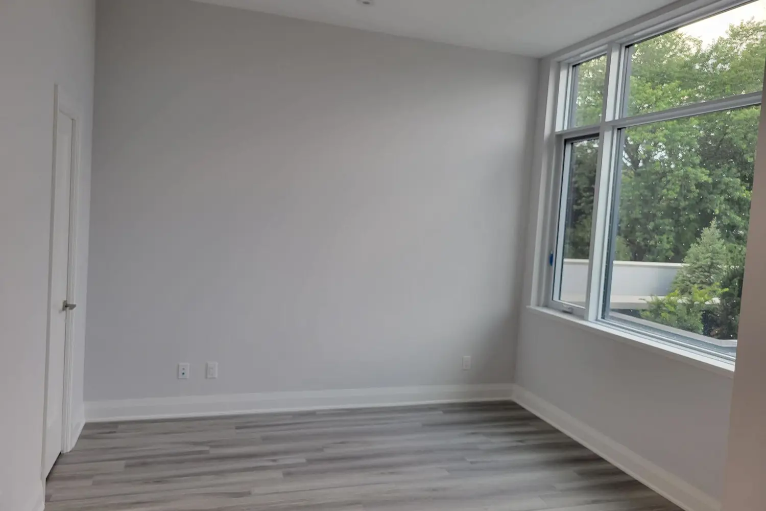 Additional image 7 of 3220 Sheppard Avenue 106