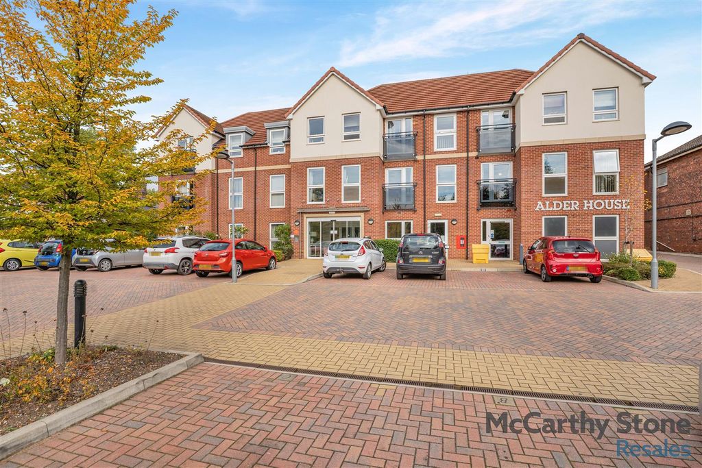 1 bed flat for saleAlder House, Leighswood Road, Aldridge, Walsall WS9