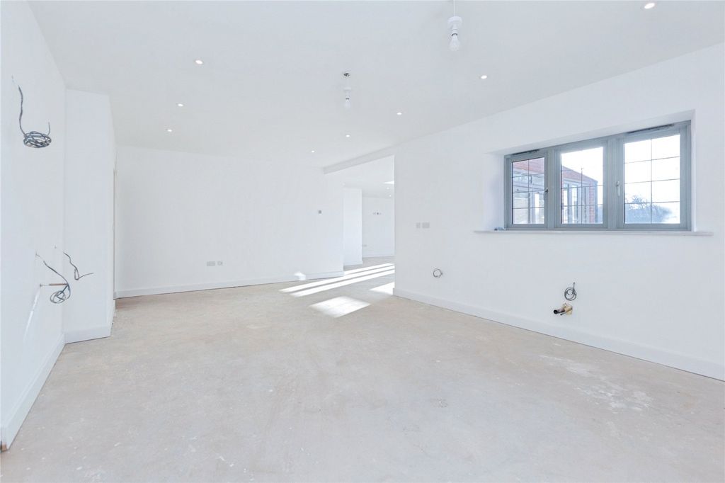 Additional image 12 of 5 bed link detached house for saleThe Farm House, Home Farm, Groby, Leicestershire LE6