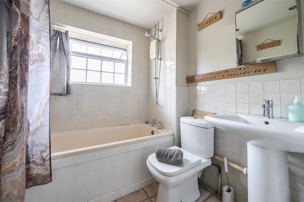 Additional image 15 of 5 bed detached house for saleBramble Drive, Chippenham SN15