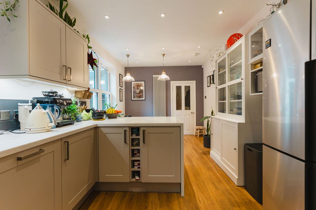 Additional image 14 of 5 bed terraced house for saleWestcotes Drive, Leicester LE3