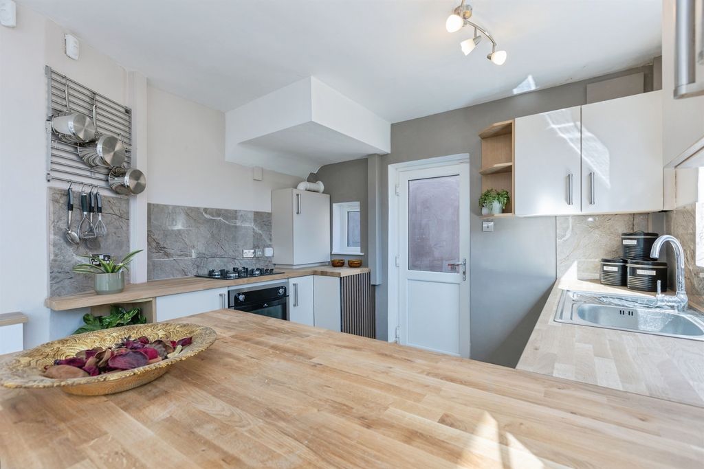 Additional image 19 of 3 bed semi-detached house for saleSedgefield Drive, Thurnby, Leicester LE7