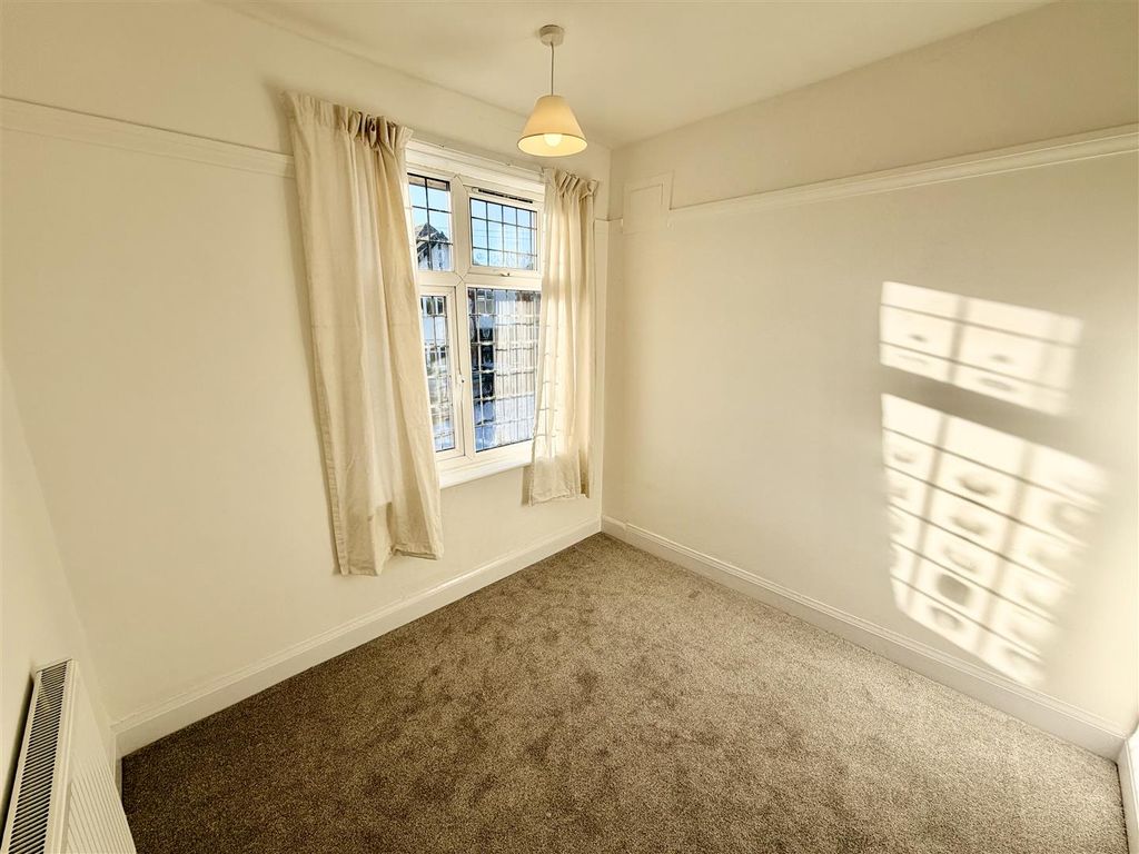 Additional image 19 of 5 bed semi-detached house for saleClarke Grove, Birstall, Leicester LE4