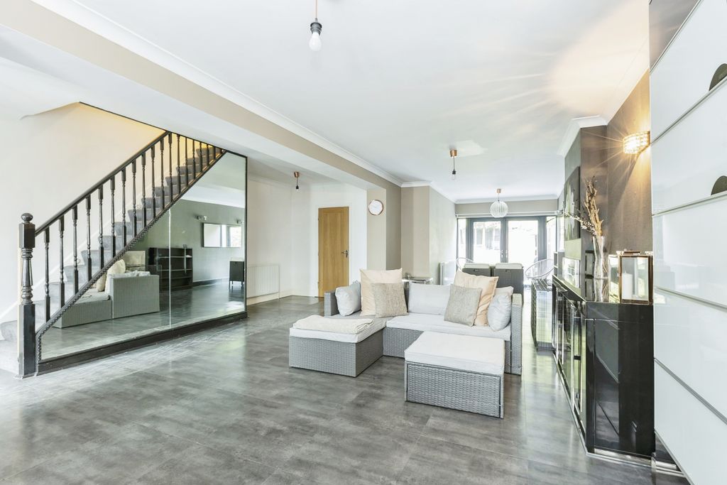 Additional image 6 of 4 bed detached house for saleAylestone Drive, Leicester, Leicestershire LE2