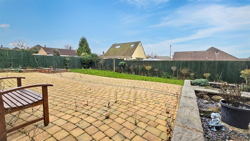 Additional image 8 of 2 bed detached bungalow for saleOakside Crescent, Leicester LE5