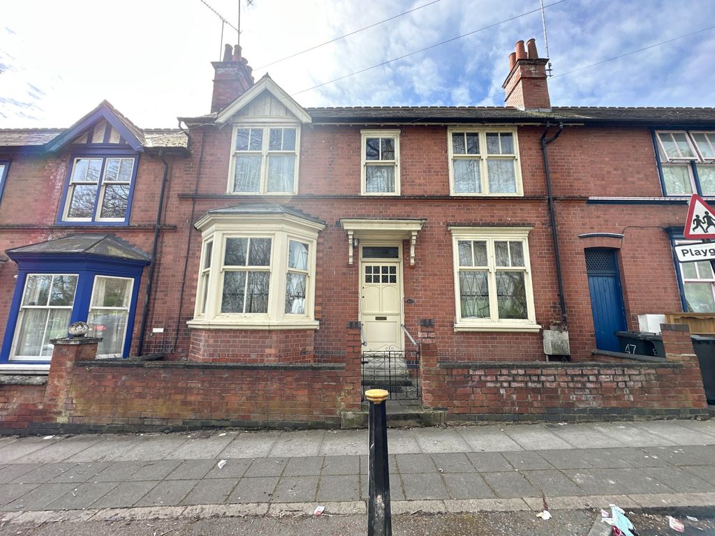 2 bed terraced house for salePark Vale Road, Leicester LE5