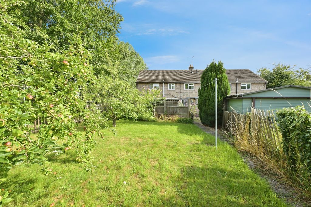 2 bed flat for salePark Street, Kings Cliffe, Peterborough PE8 photo 5