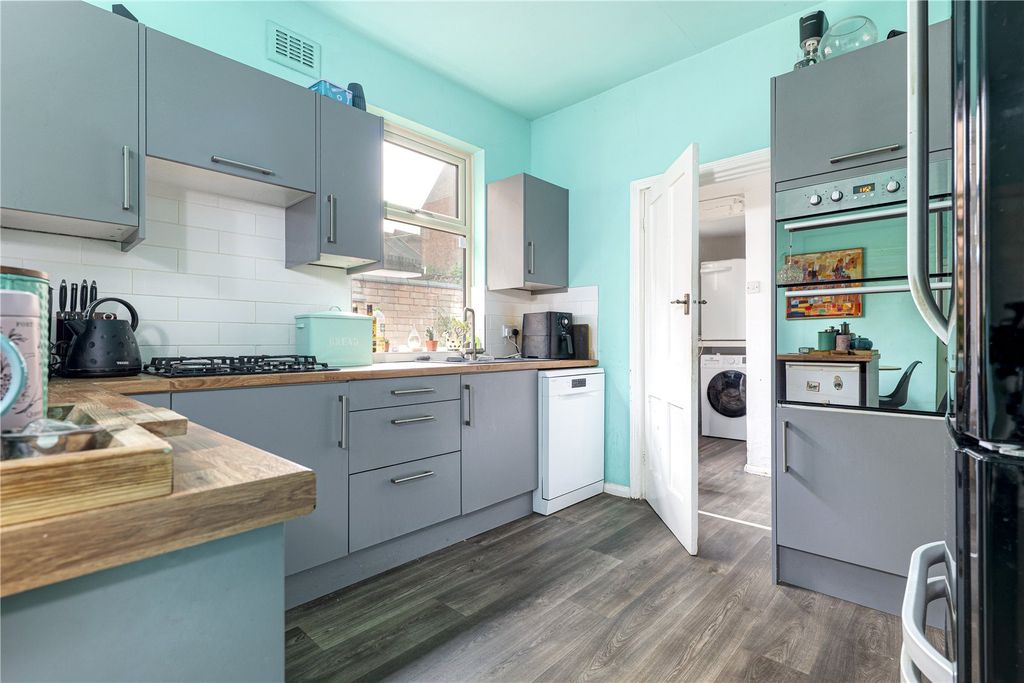 Additional image 2 of 5 bed terraced house for saleVictoria Park Road, Stoneygate, Leicester LE2