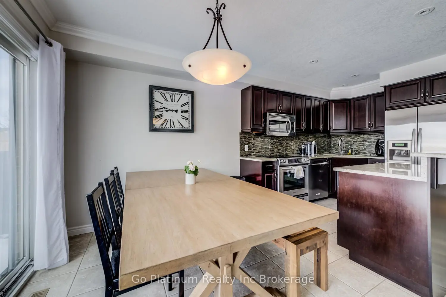 Additional image 9 of 739 Frontenac Crescent