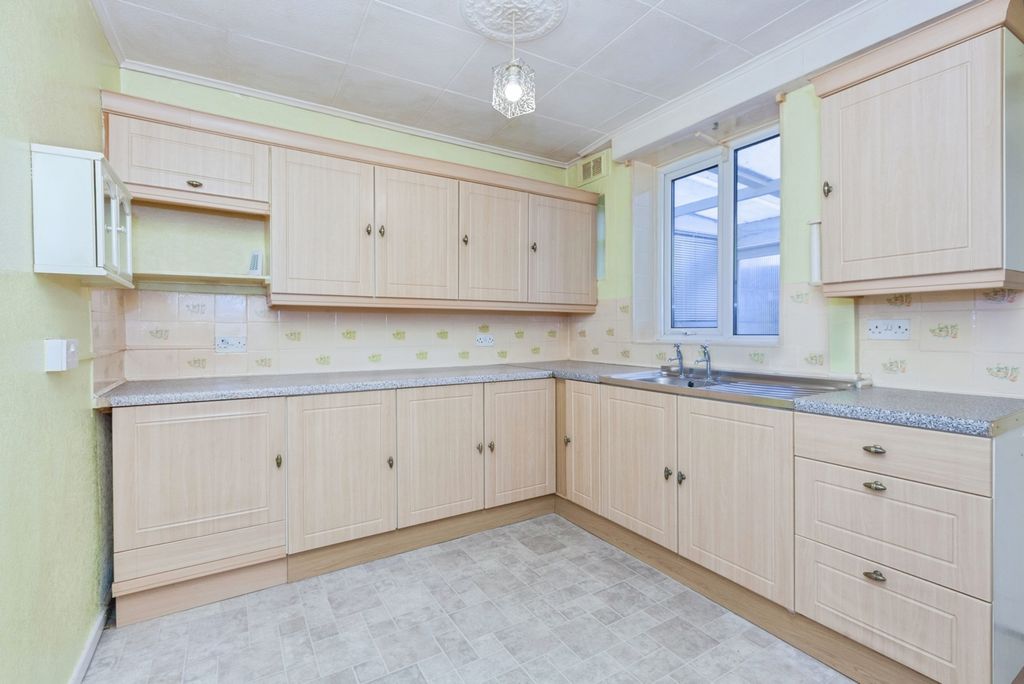 Additional image 3 of 3 bed semi-detached house for saleHarringworth Road, Leicester, Leicestershire LE5