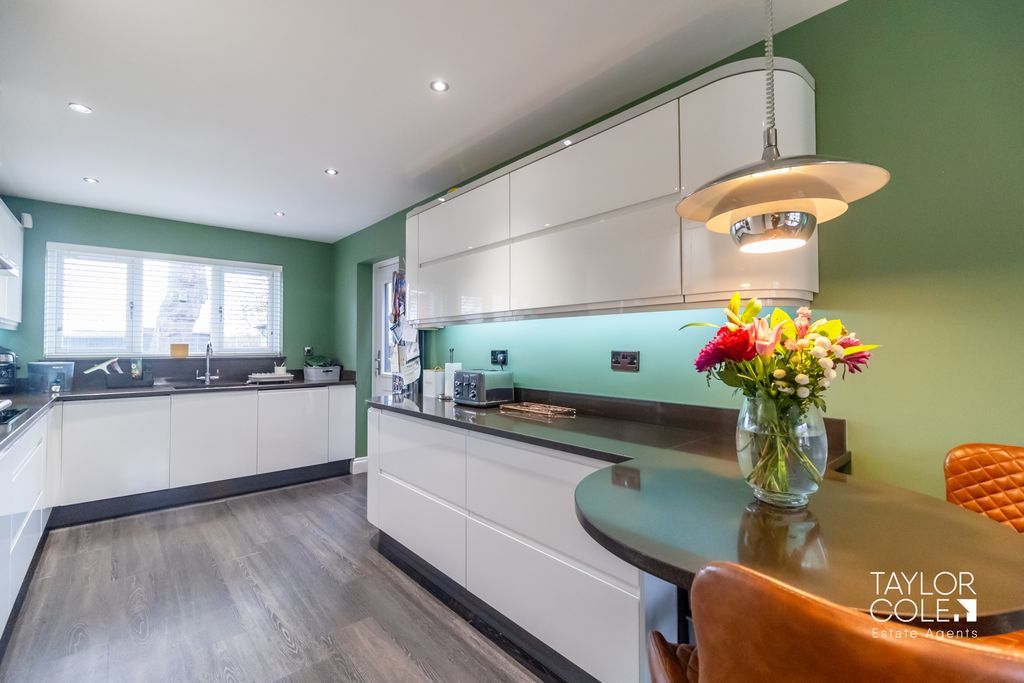Additional image 7 of 4 bed detached house for saleMayfair Drive, Fazeley, Tamworth B78