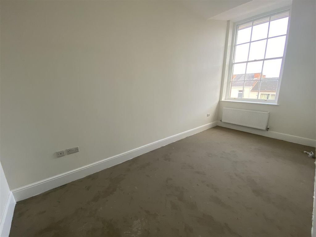 Additional image 10 of 3 bed town house for saleChetwynd Court, Stafford ST17