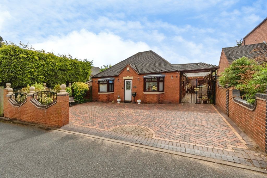 2 bed detached bungalow for saleMere Croft, Norton Canes, Cannock WS11