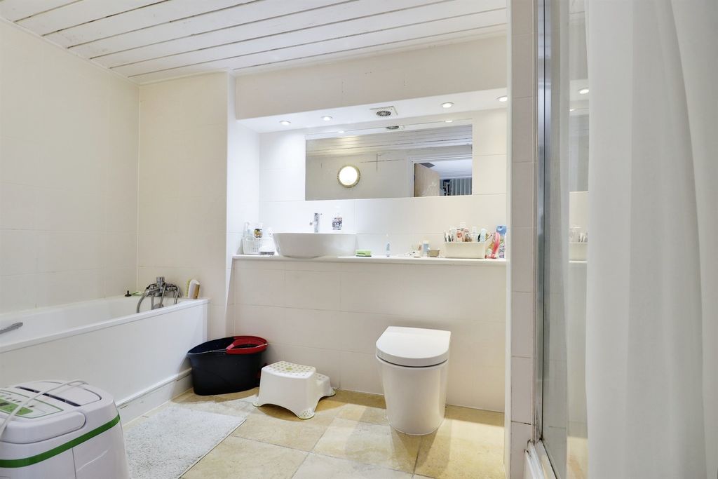 Additional image 5 of 2 bed flat for saleLee Street, Leicester LE1