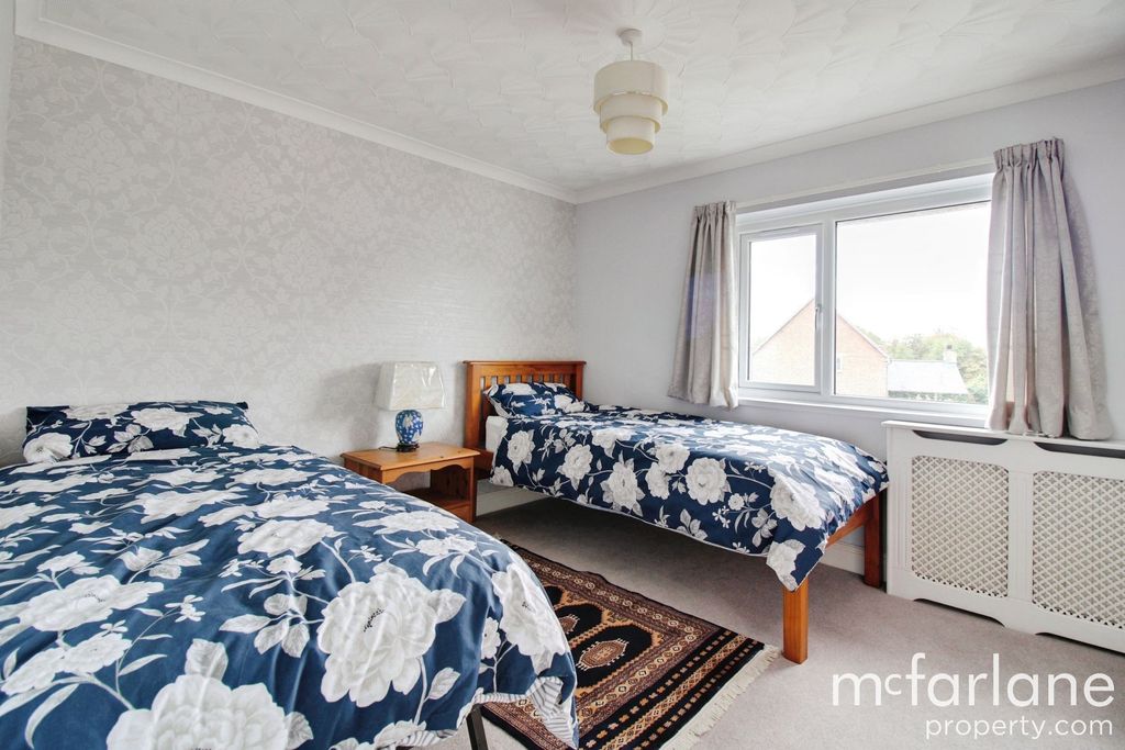 Additional image 22 of 6 bed detached house for saleUffcott, Swindon SN4