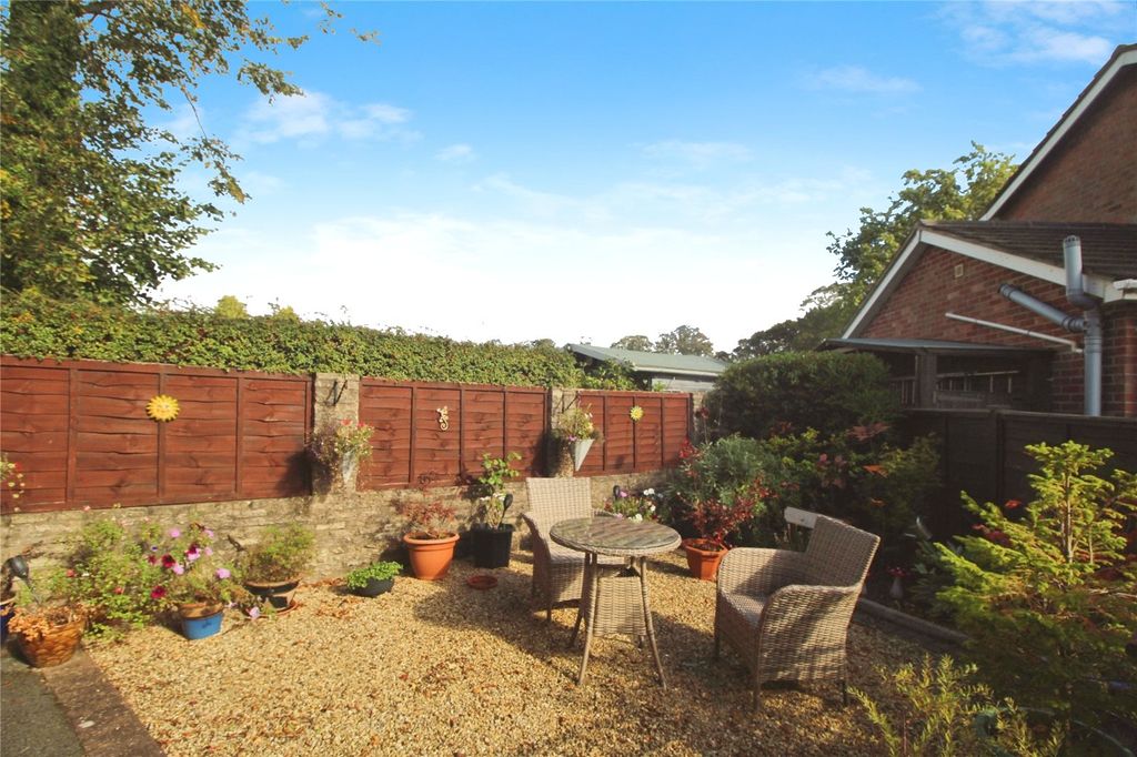 Additional image 16 of 3 bed semi-detached house for saleDean Close, Hinckley, Leicestershire LE10