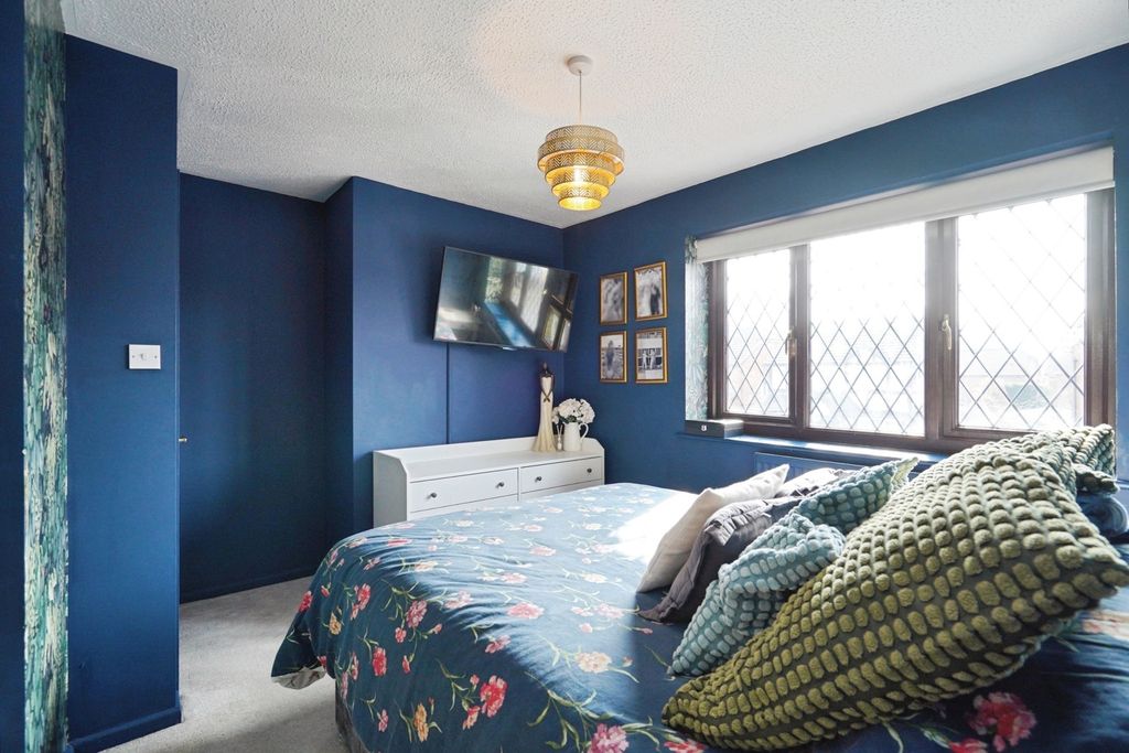 Additional image 9 of 3 bed semi-detached house for saleSeymour Avenue, Burton-On-Trent, Staffordshire DE14