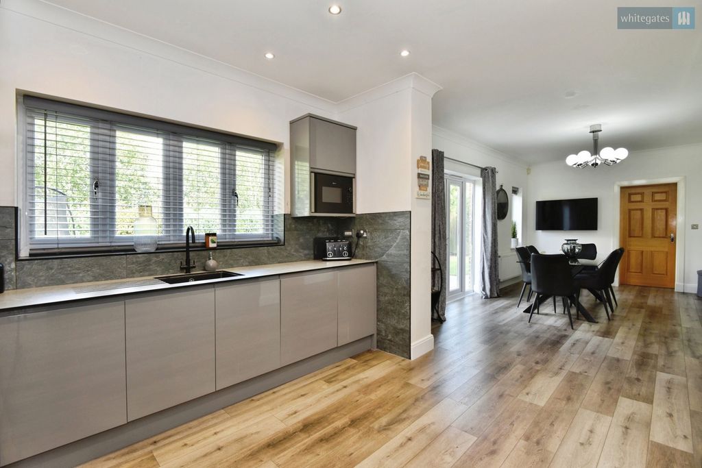 Additional image 22 of 7 bed detached house for saleHampstead Drive, Weston, Crewe, Cheshire CW2