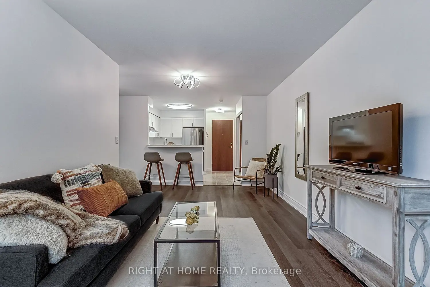 Additional image 3 of 2565 Erin Centre Boulevard 508