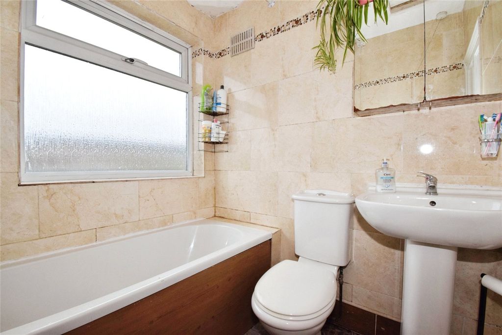 Additional image 10 of 3 bed semi-detached house for saleOadby Road, Wigston, Leicestershire LE18