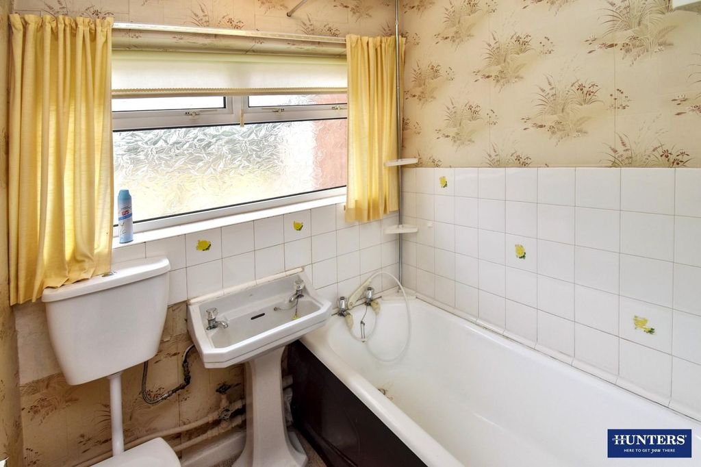 Additional image 11 of 2 bed semi-detached bungalow for saleDorset Avenue, Wigston LE18