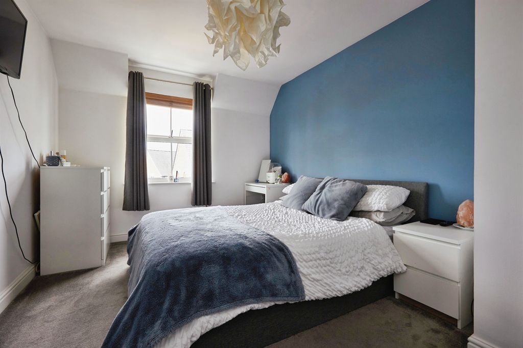 Additional image 7 of 2 bed flat for salePilgrims Way, Laverstock, Salisbury SP1