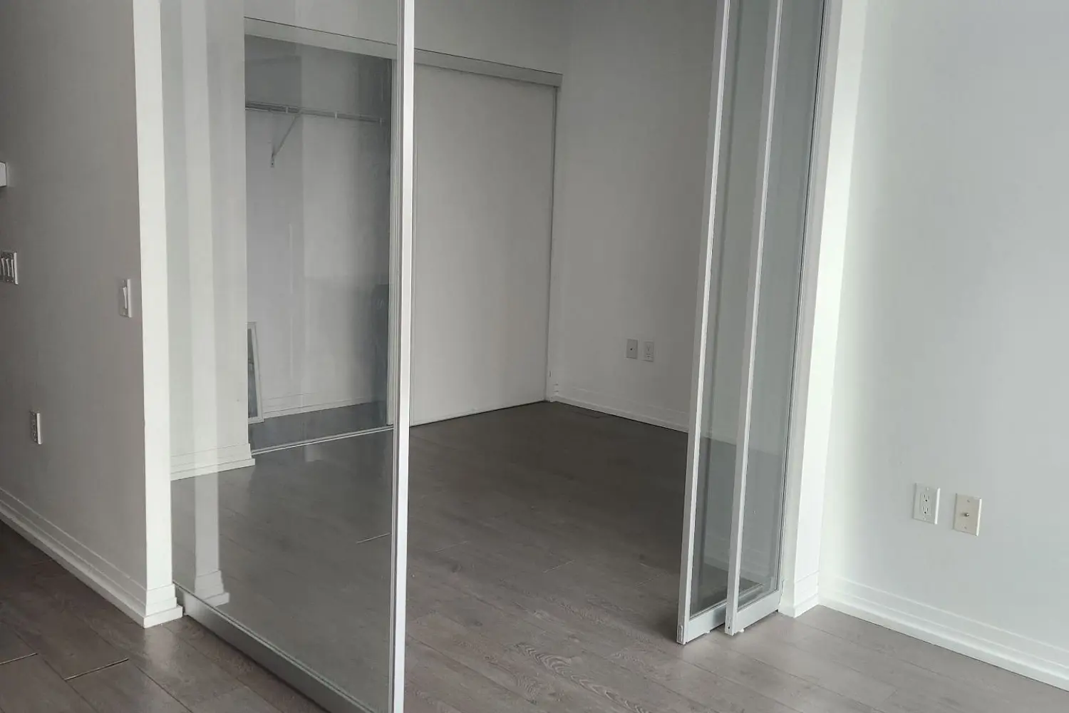 Additional image 9 of 251 Jarvis Street 2401
