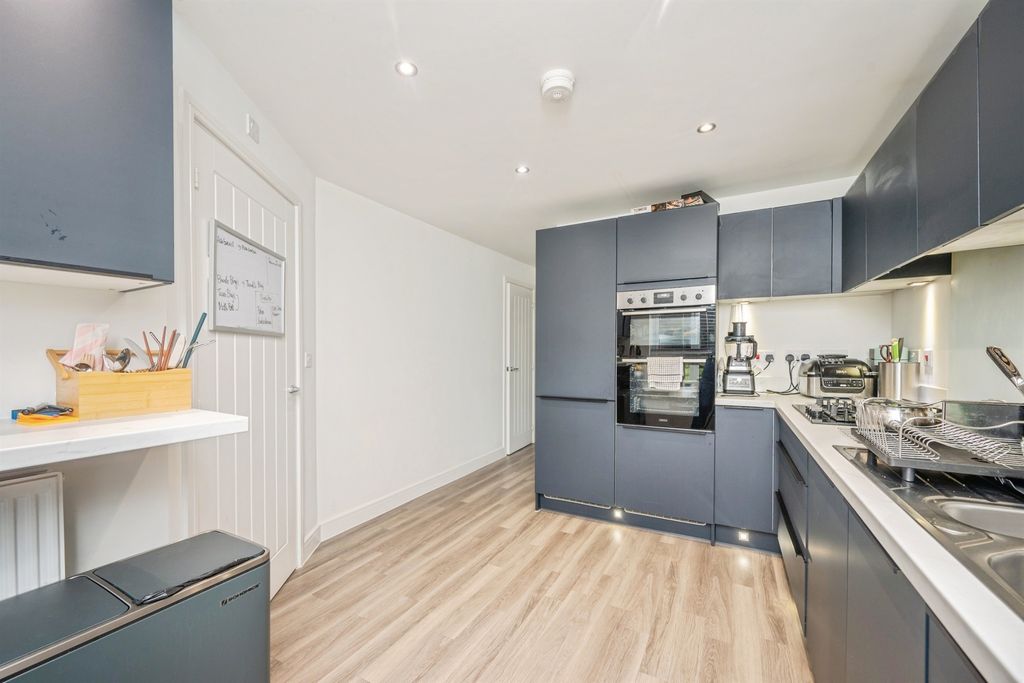 Additional image 7 of 3 bed semi-detached house for saleGallimore Drive, Lichfield WS14