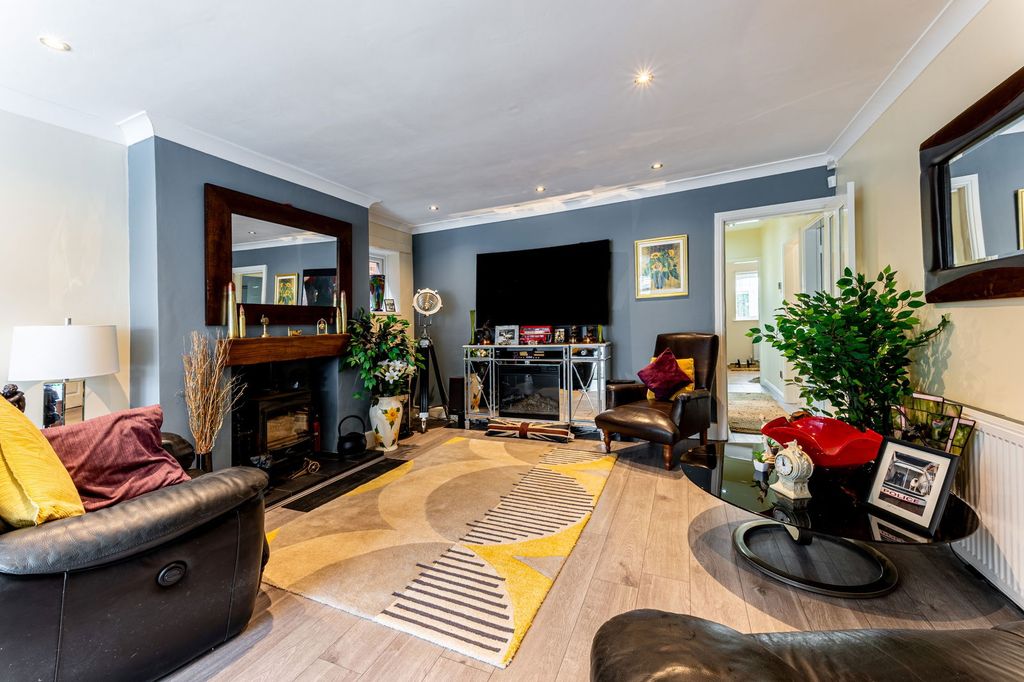 Additional image 4 of 4 bed bungalow for sale40 Gilwell Road, Rugeley WS15