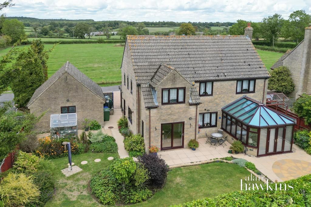 4 bed detached house for saleThe Common, Brinkworth 5 SN15