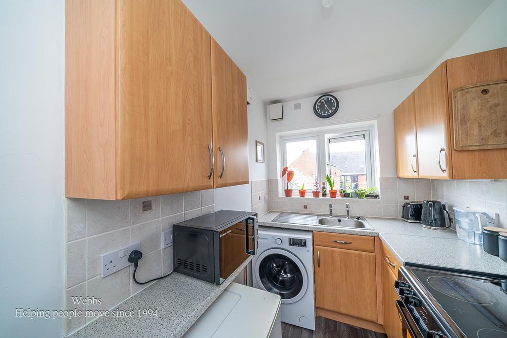 Additional image 5 of 1 bed flat for salePerks Road, Wolverhampton WV11