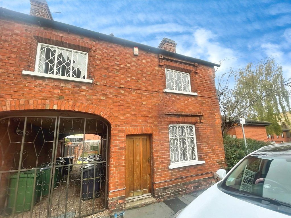3 bed end terrace house for salePinfold Gate, Loughborough, Leicestershire LE11