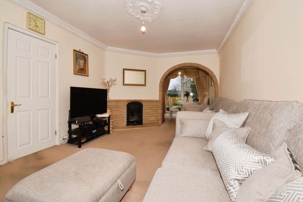 Additional image 4 of 3 bed semi-detached house for saleDenegate Avenue, Birstall, Leicester, Leicestershire LE4