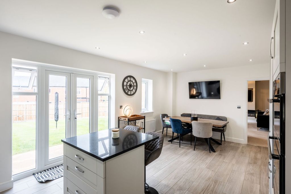 Additional image 7 of 5 bed detached house for saleMason Avenue, Lichfield WS14