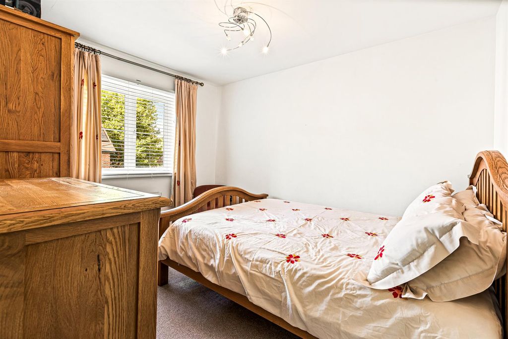 Additional image 16 of 5 bed end terrace house for saleElm Tree Court, Leicester LE2