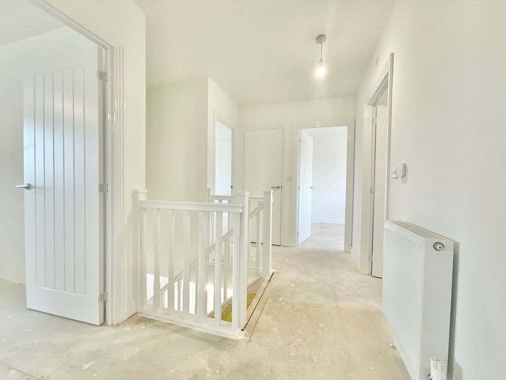 4 bed property for saleCastle Meadows, Eccleshall ST21 photo 3