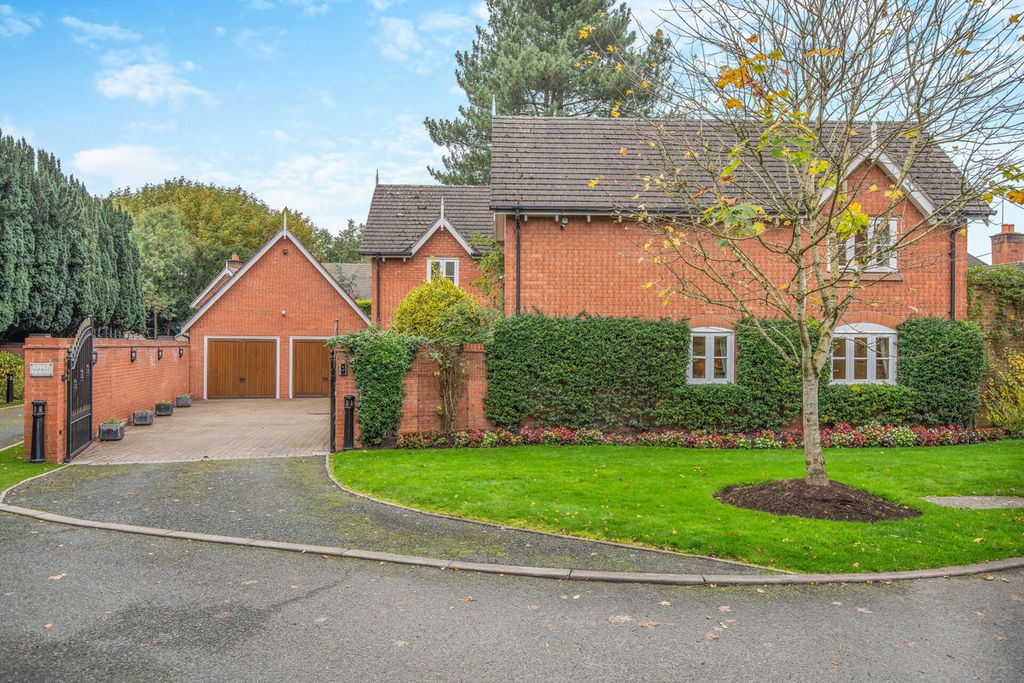 4 bed detached house for saleOrchard Lane Wolseley Bridge Stafford, Staffordshire ST17