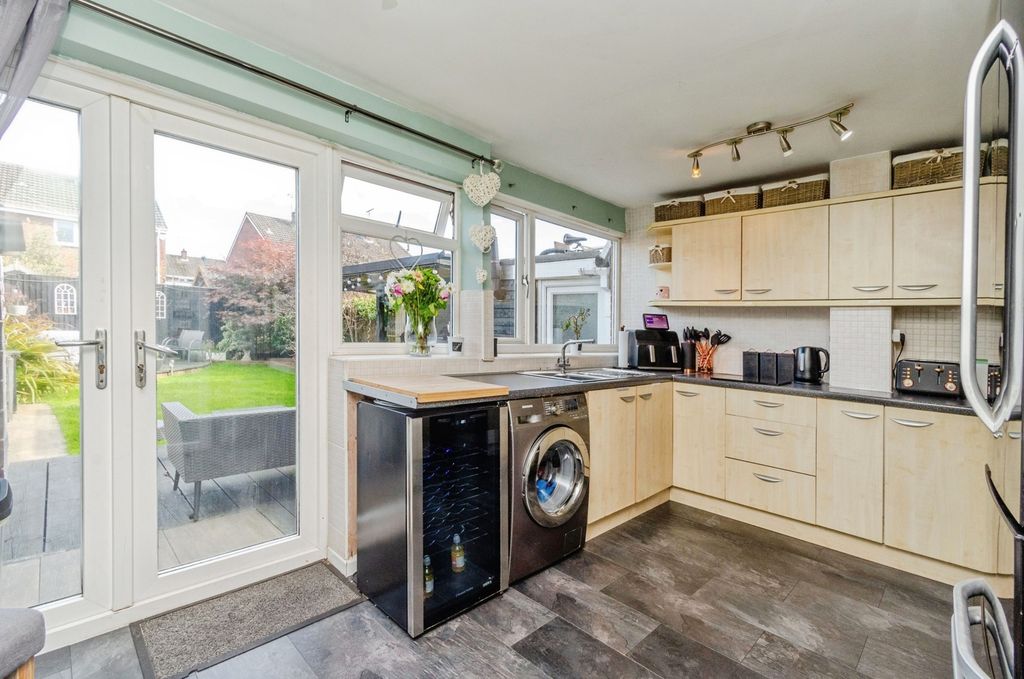 Additional image 5 of 3 bed semi-detached house for saleLeafdown Close, Hednesford, Cannock WS12