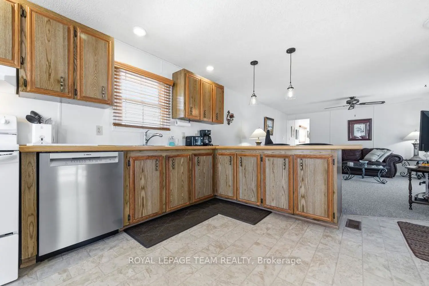 46 Sunset Lane photo 3
