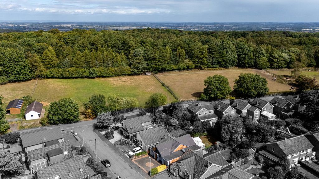 Additional image 3 of 4 bed bungalow for sale40 Gilwell Road, Rugeley WS15