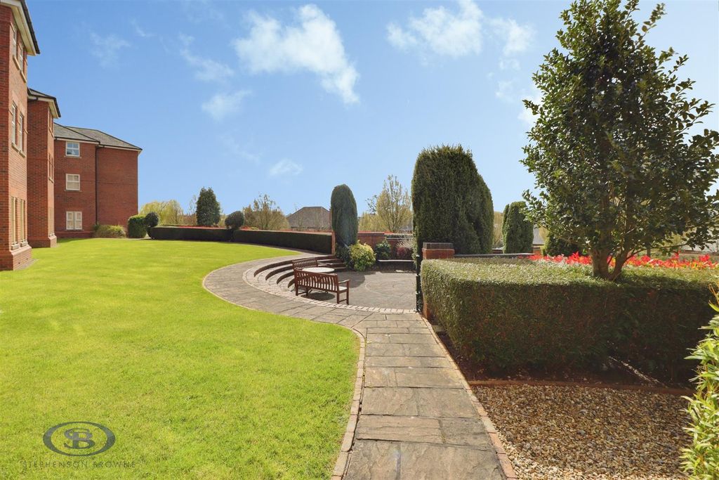 Additional image 26 of 3 bed flat for saleAshbourne Drive, Weston, Crewe CW2