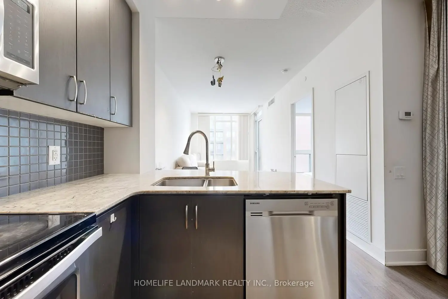 Additional image 8 of 7608 Yonge Street 513