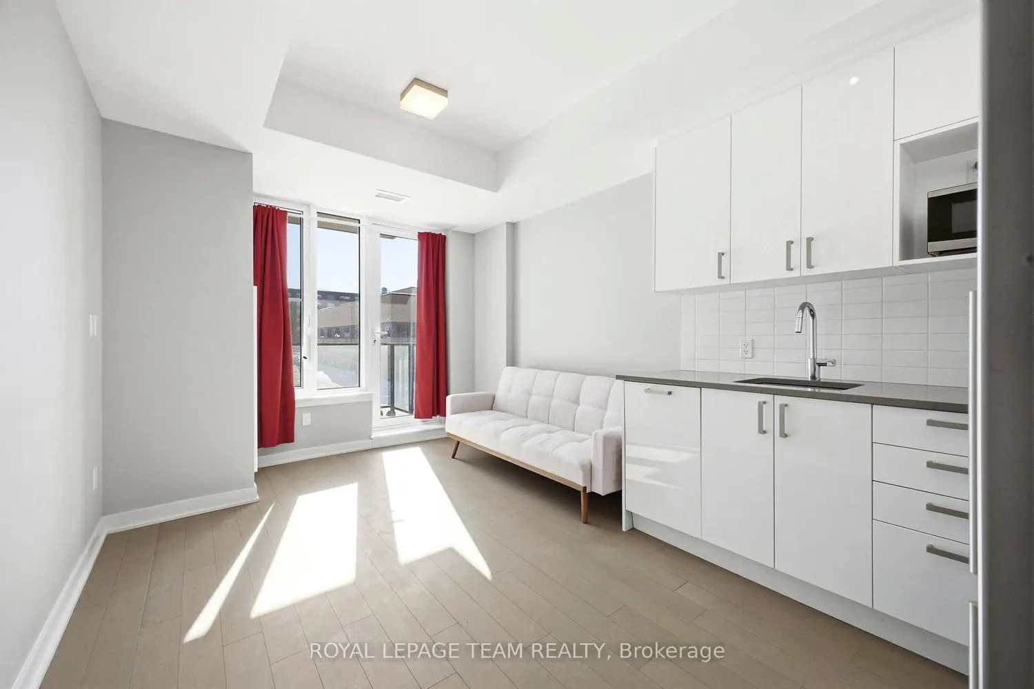 Additional image 3 of 360 Deschatelets Avenue 209